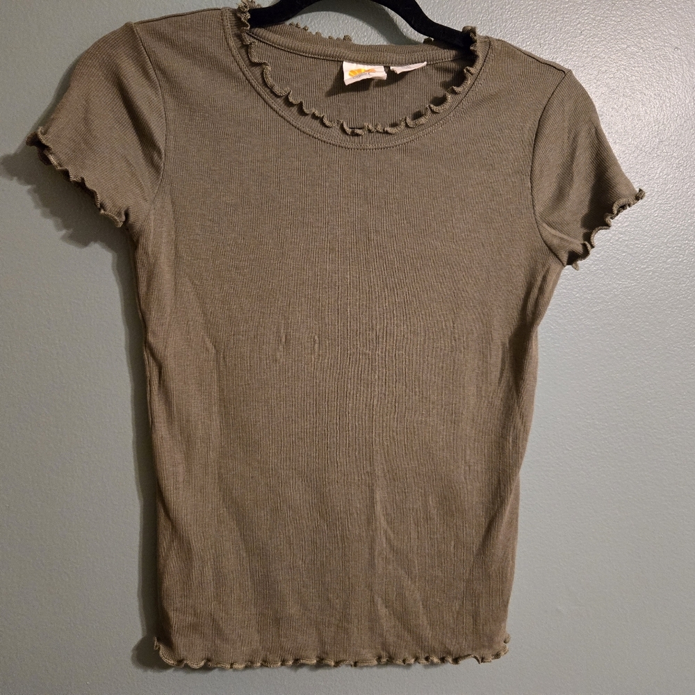 Ruffled Edge C&C California Shirt